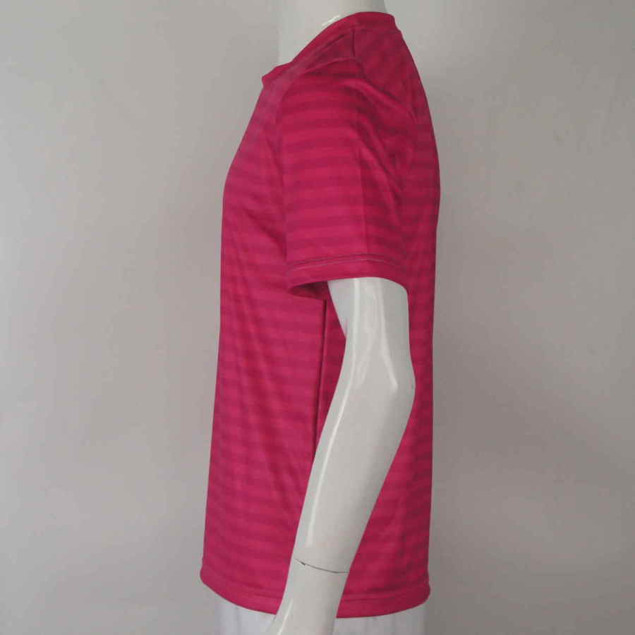 เสื้อฟุตบอลแขนสั้นสีชมพู