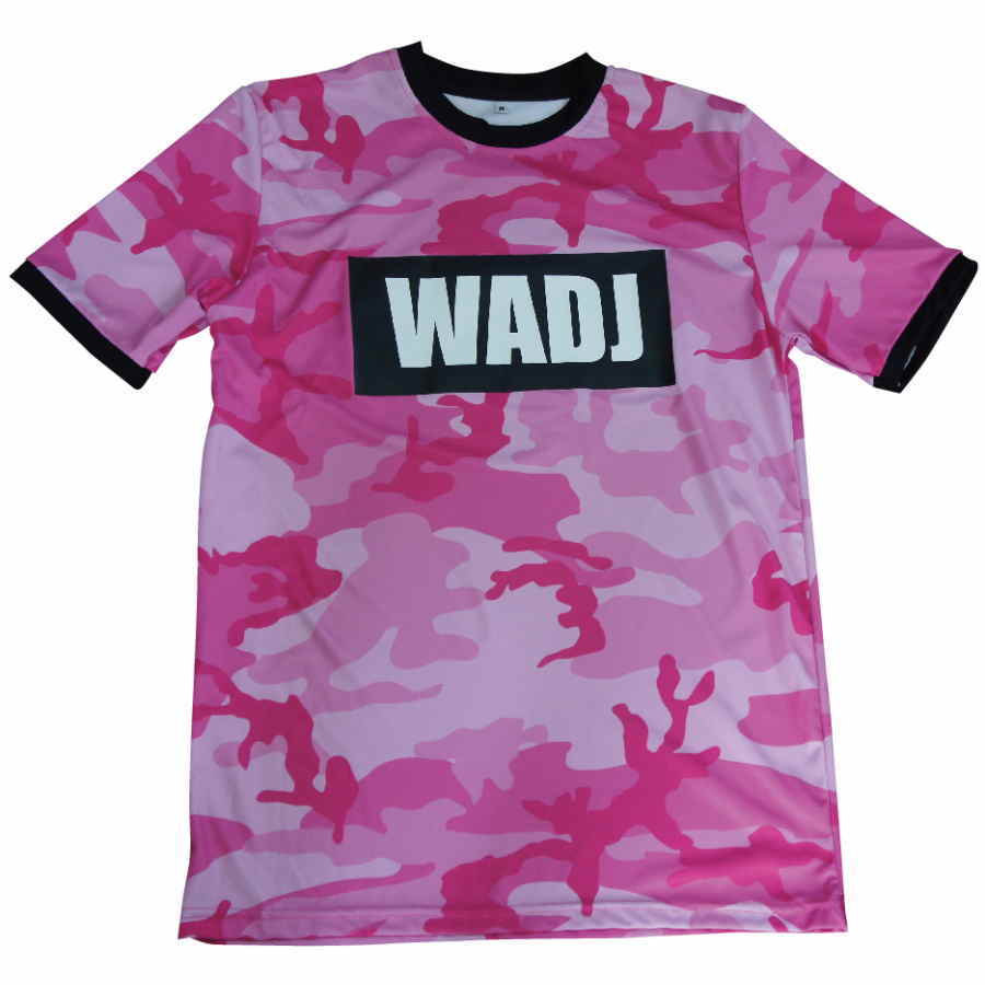 เสื้อฟุตบอลพิมพ์ลายทหารสีชมพูสวยๆ