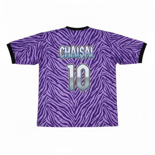 เสื้อฟุตบอลสั่งทำ ลายม้าลายสีม่วง ด้านหลัง ชื่อ CHAISAI หมายเลข 10 เนื้อผ้าไมโครโพลีเอสเตอร์