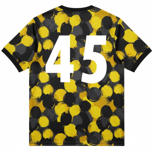 ด้านหลังเสื้อฟุตบอลสีเหลืองดำ พร้อมหมายเลข 45 ขนาดใหญ่ ชุดบอลสั่งทำคุณภาพสูง