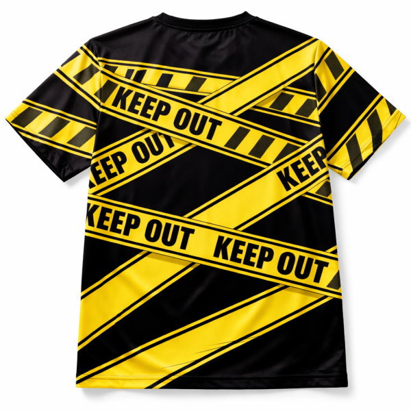 ด้านหลังเสื้อกีฬาพิมพ์ลายแถบเหลืองดำ KEEP OUT เนื้อผ้าไมโครโพลีเอสเตอร์ระบายอากาศดี