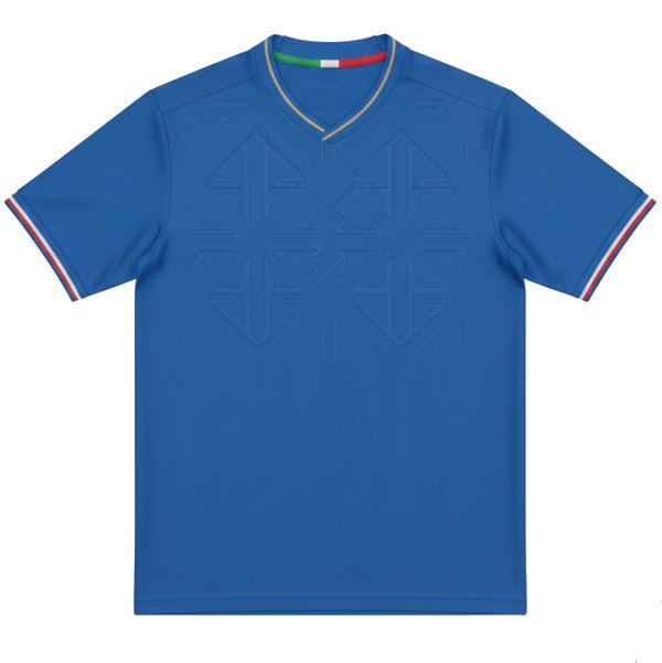 ด้านหน้าเสื้อฟุตบอลสีน้ำเงินสไตล์ทีมชาติอิตาลี พิมพ์ลายกราฟิกนูนต่ำช่วงอก คอวีขลิบทองและแถบสีธงชาติที่ปลายแขน