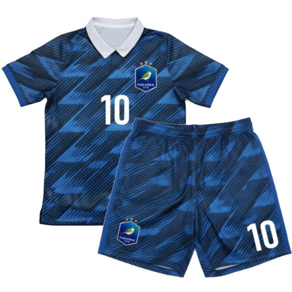 ชุดฟุตบอลสั่งทำสีน้ำเงินเข้ม ลายกราฟิกทันสมัย เสื้อพร้อมกางเกง ผลิตโดย Sport Mighty
