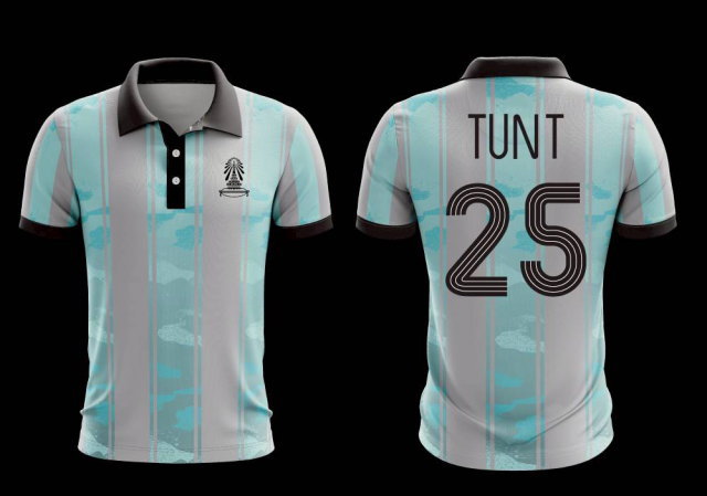 เสื้อโปโลกีฬาลายทางสีฟ้าเทา พร้อมเบอร์ด้านหลังสไตล์เสื้อฟุตบอล